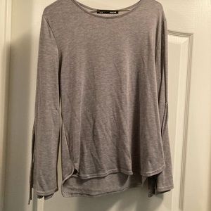 Long sleeve with ties around sleeves